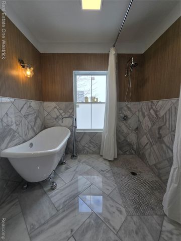 9236 River Road, Clay Township, MI 48001