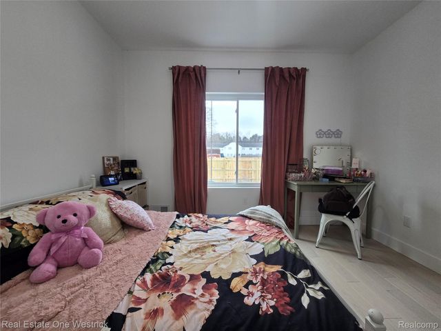 9236 River Road, Clay Township, MI 48001