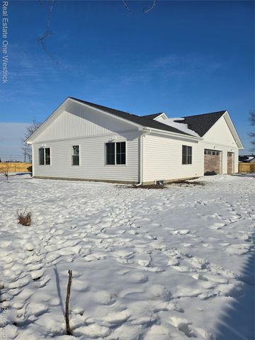 9236 River Road, Clay Township, MI 48001