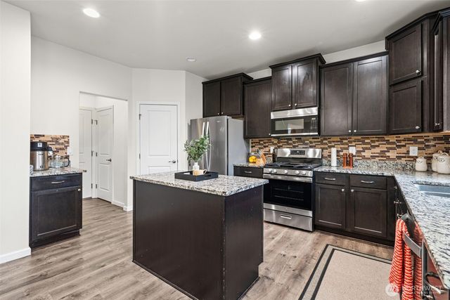 13829 67th Avenue E, Puyallup, WA 98373