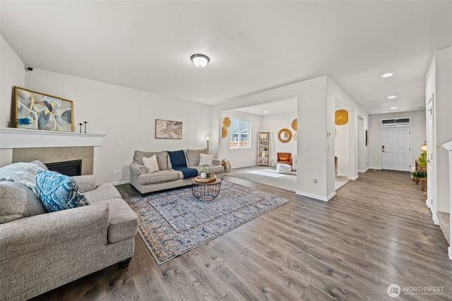 13829 67th Avenue E, Puyallup, WA 98373