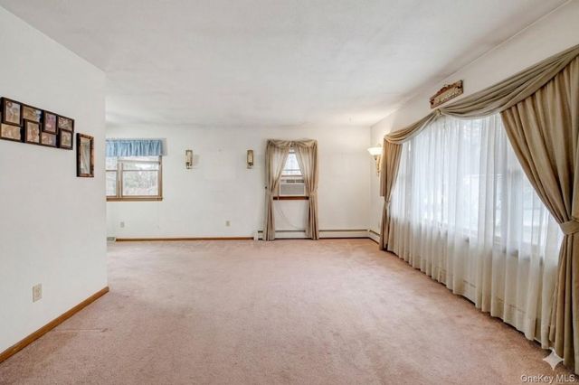 17 Last Road, Middletown, NY 10941