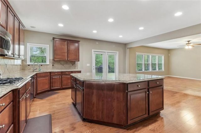 358 Nature Brook SE Walk, Smyrna, GA 30082