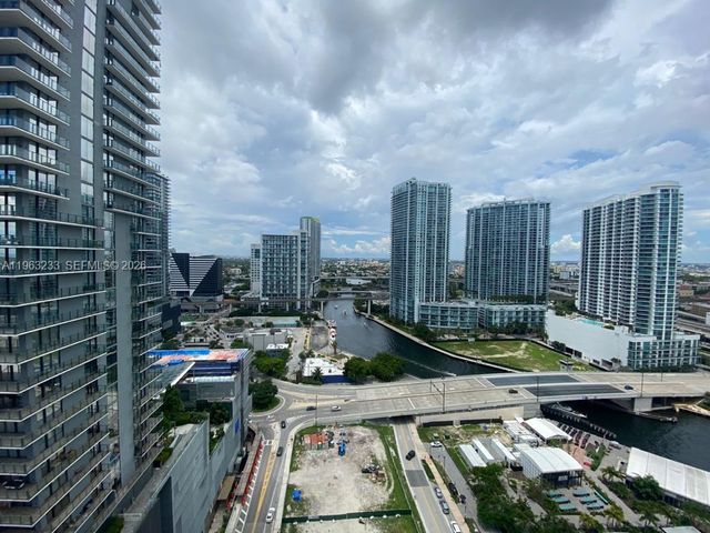 31 SE 6th St 1404, Miami, FL 33131