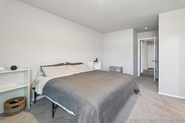 11802 S 274th East Avenue, Coweta, OK 74429