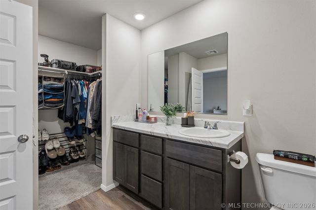 11802 S 274th East Avenue, Coweta, OK 74429