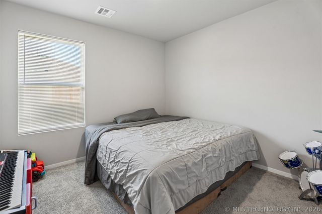 11802 S 274th East Avenue, Coweta, OK 74429