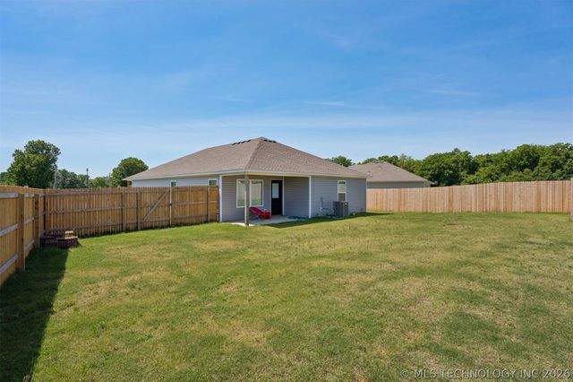 11802 S 274th East Avenue, Coweta, OK 74429