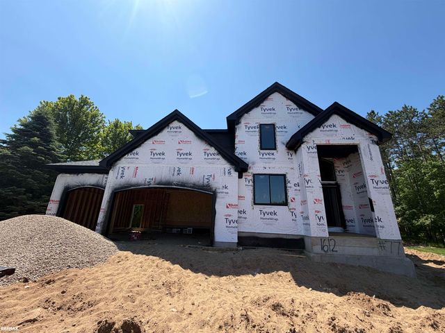 1612 Royal Birkdale Drive, Oxford, MI 48371