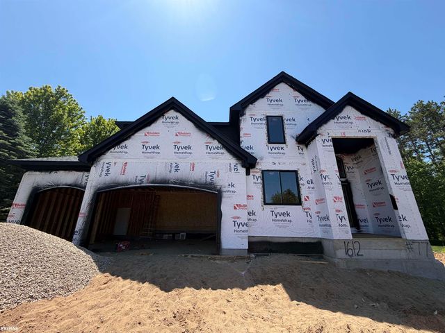 1612 Royal Birkdale Drive, Oxford, MI 48371