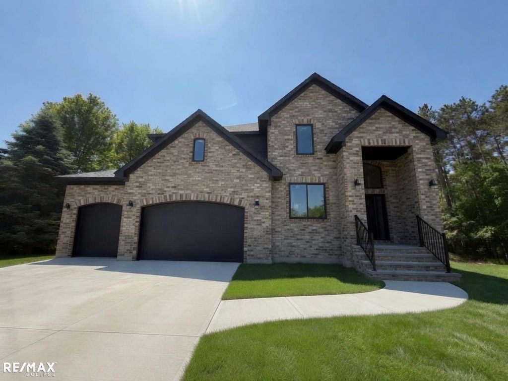 1612 Royal Birkdale Drive, Oxford, MI 48371