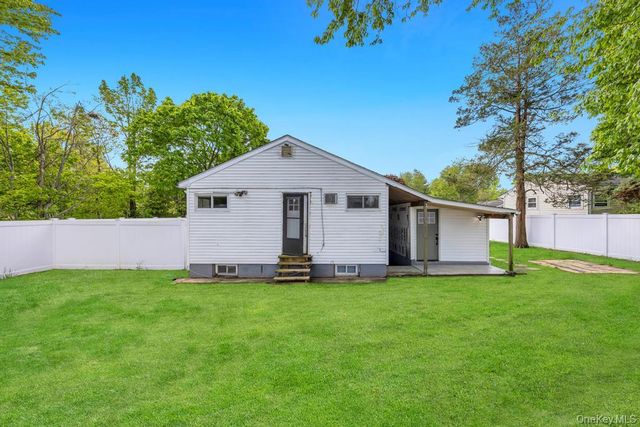 59 E Elm Street, Central Islip, NY 11722
