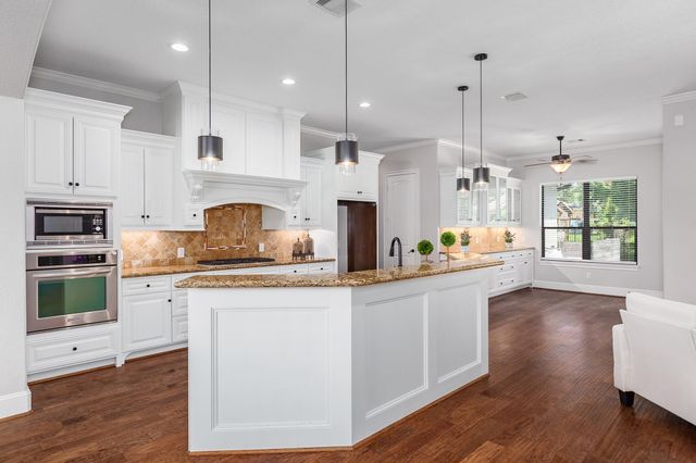 5507 Bright Timber Landing Drive, Spring, TX 77386