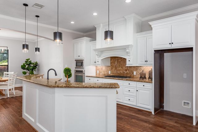 5507 Bright Timber Landing Drive, Spring, TX 77386