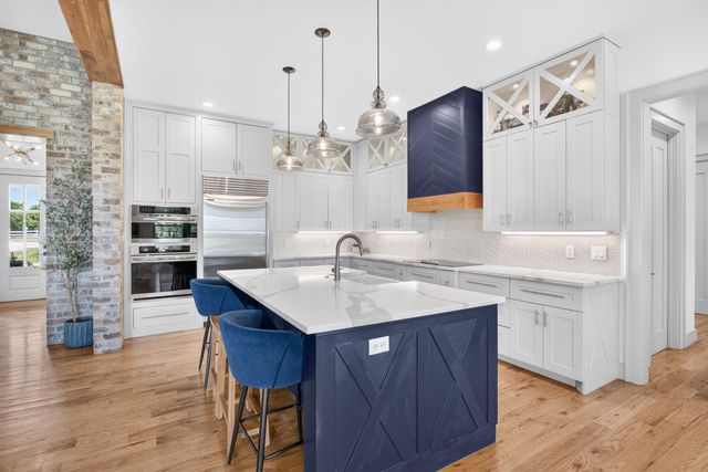 3008 Perkins Lane, Weatherford, TX 76088