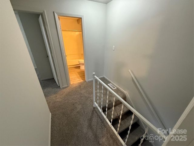 628 7th Avenue SW, Hickory, NC 28602
