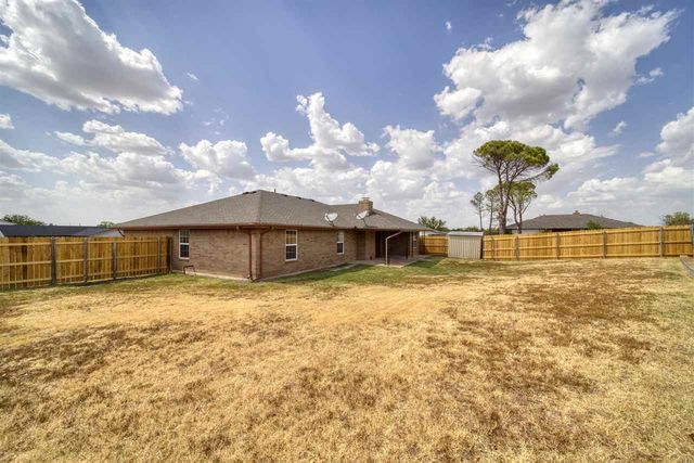 216 SW Crystal Hills Dr, Lawton, OK 73505