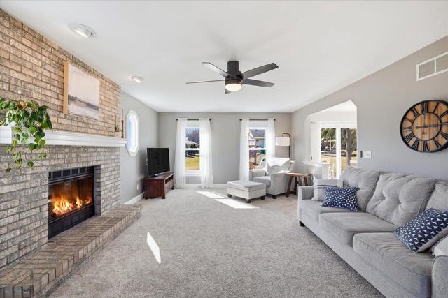 W141N10625 Wooded Hills DRIVE, Germantown, WI 53022