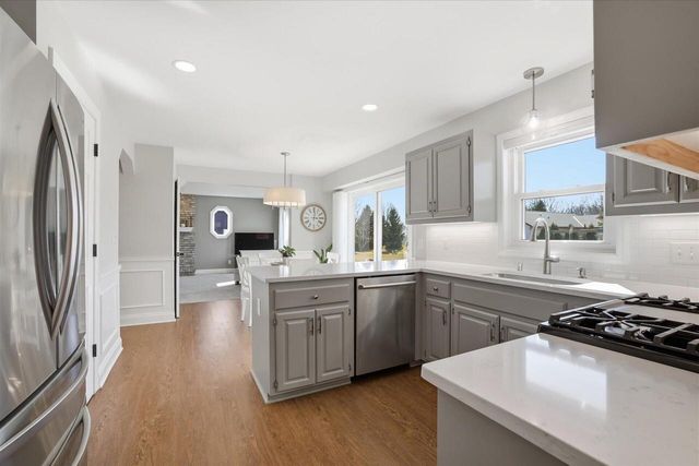 W141N10625 Wooded Hills DRIVE, Germantown, WI 53022