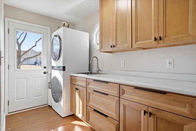 W141N10625 Wooded Hills DRIVE, Germantown, WI 53022