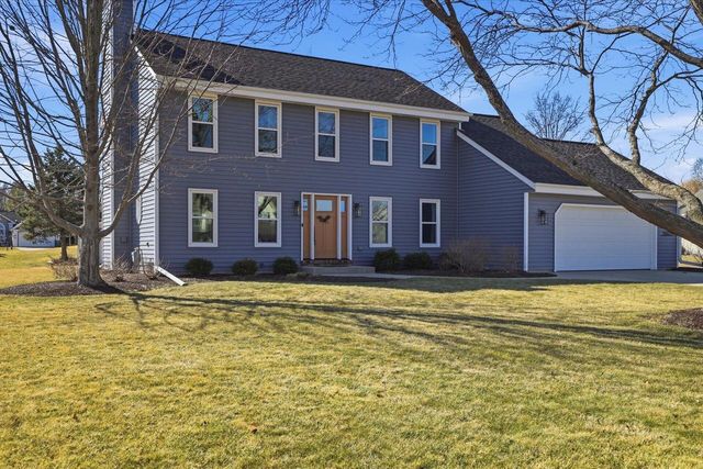 W141N10625 Wooded Hills DRIVE, Germantown, WI 53022