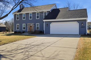 W141N10625 Wooded Hills DRIVE, Germantown, WI 53022