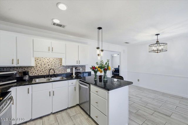 799 Highpoint Drive, Byram, MS 39272