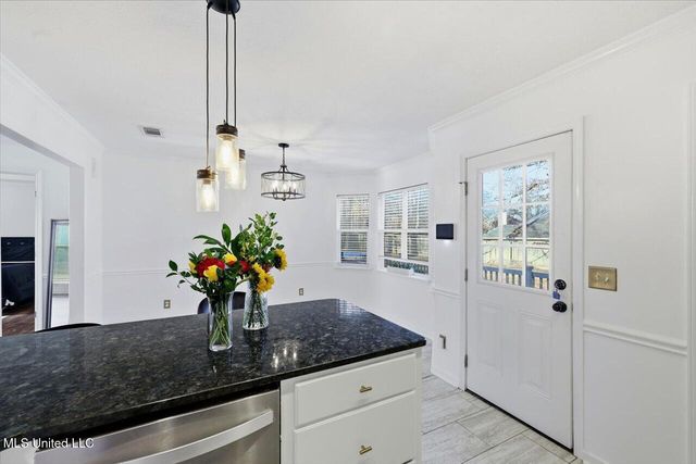 799 Highpoint Drive, Byram, MS 39272