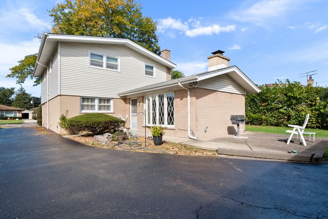 9429 OZARK Avenue, Morton Grove, IL 60053