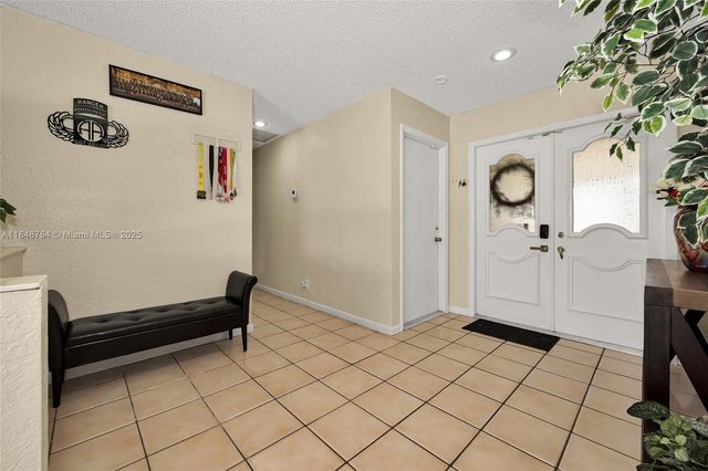 7921 NW 90th Ave, Tamarac, FL 33321