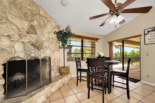 7921 NW 90th Ave, Tamarac, FL 33321