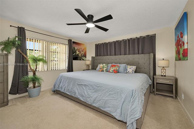 7921 NW 90th Ave, Tamarac, FL 33321