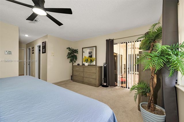 7921 NW 90th Ave, Tamarac, FL 33321