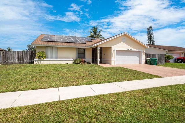 7921 NW 90th Ave, Tamarac, FL 33321