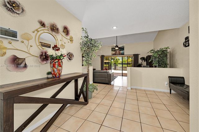 7921 NW 90th Ave, Tamarac, FL 33321