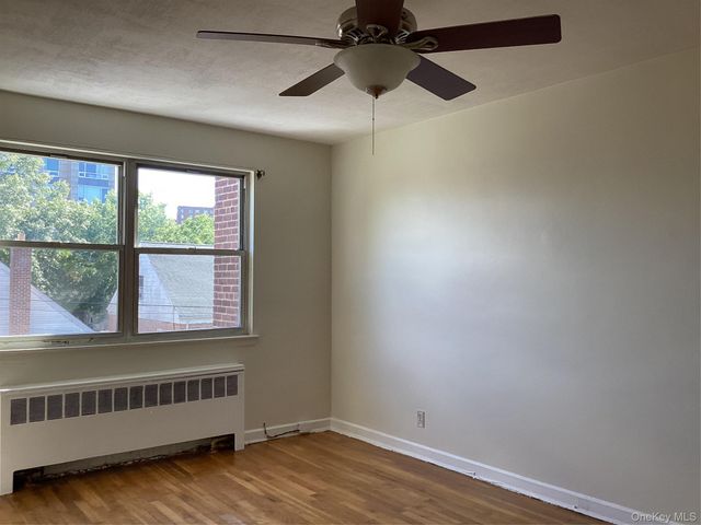 6125 185th Street, Fresh Meadows, NY 11365
