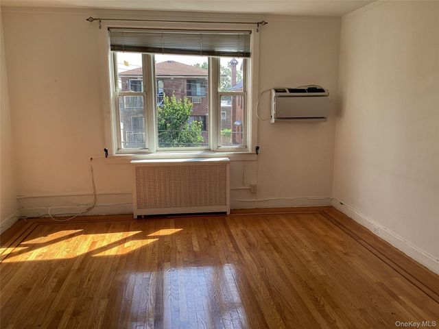 6125 185th Street, Fresh Meadows, NY 11365