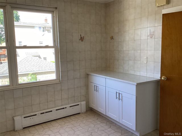 6125 185th Street, Fresh Meadows, NY 11365
