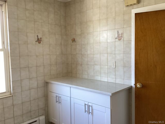 6125 185th Street, Fresh Meadows, NY 11365