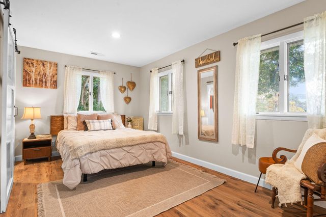 238 Dale Avenue, Hollister, MO 65672