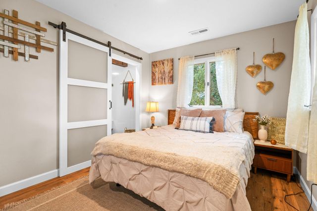 238 Dale Avenue, Hollister, MO 65672