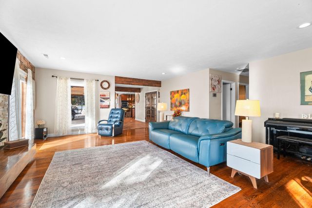 238 Dale Avenue, Hollister, MO 65672