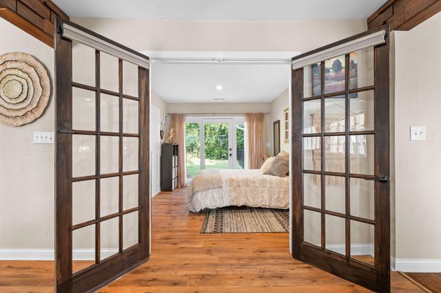 238 Dale Avenue, Hollister, MO 65672