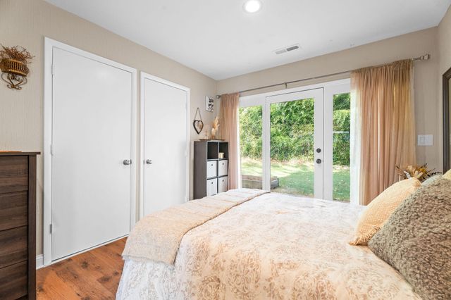 238 Dale Avenue, Hollister, MO 65672