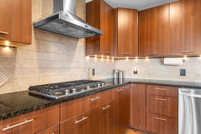 238 Dale Avenue, Hollister, MO 65672