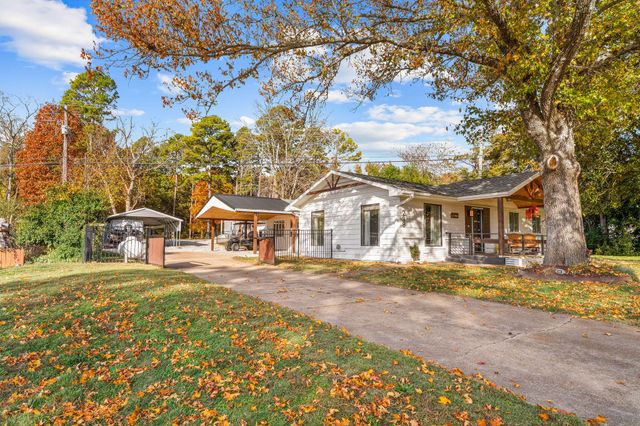 238 Dale Avenue, Hollister, MO 65672