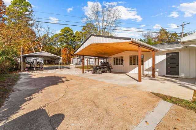 238 Dale Avenue, Hollister, MO 65672