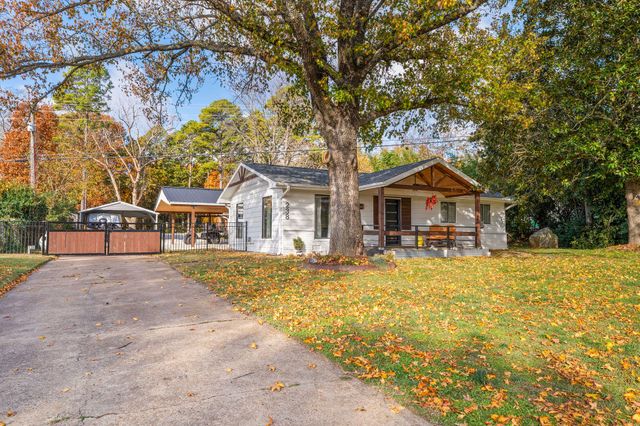 238 Dale Avenue, Hollister, MO 65672