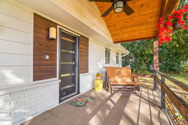 238 Dale Avenue, Hollister, MO 65672