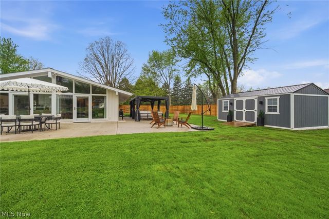 12789 Manchester Drive, Chesterland, OH 44026